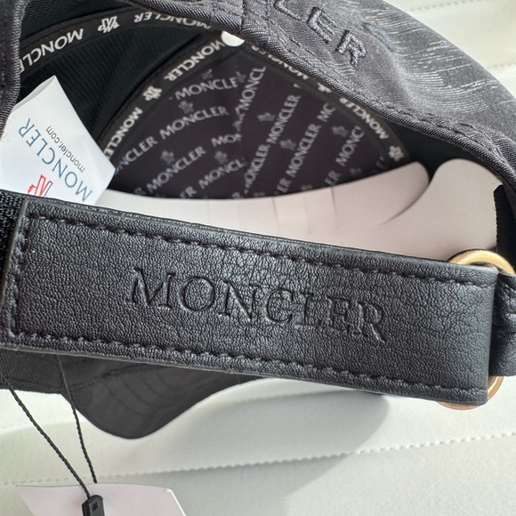 Moncler Logo Camouflage Hat - Picture 2 of 9